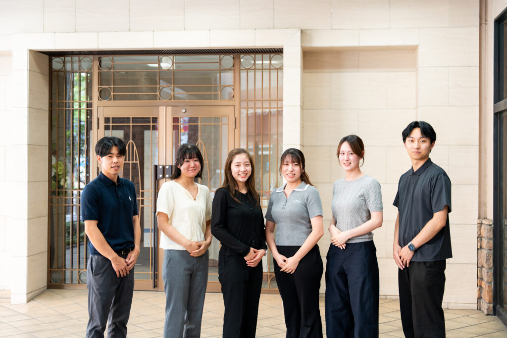 富永貿易株式会社で働く社員のポートレート